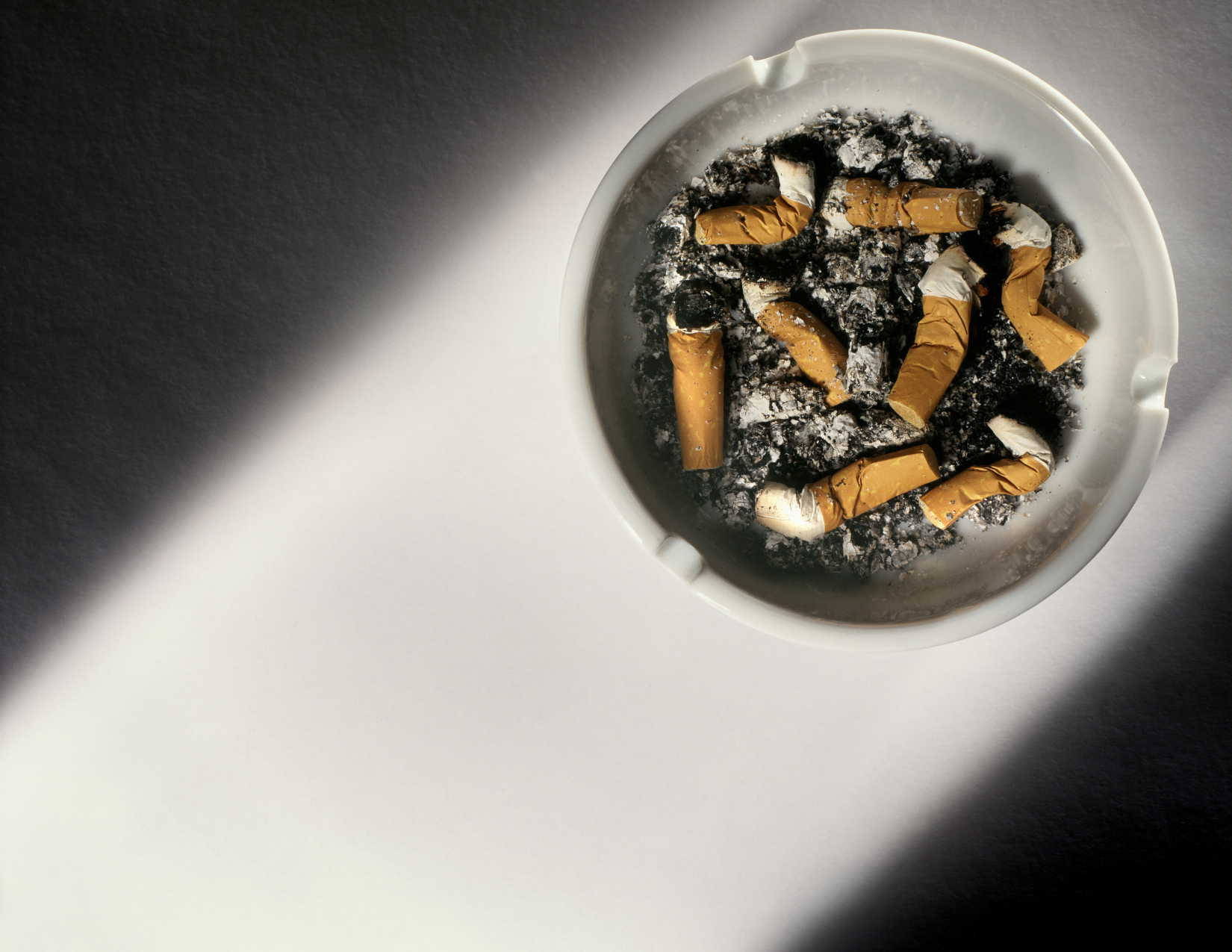 picture of cigarette smoke eliminator